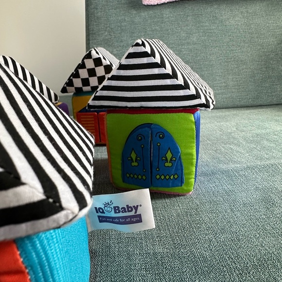 Vibrant Soft Block Set with Patterns - Picture 4 of 6